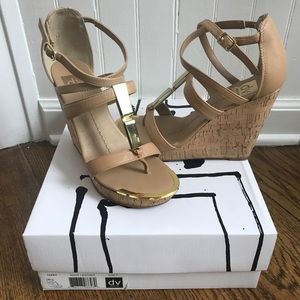Dolce Vita size 7 Wedges